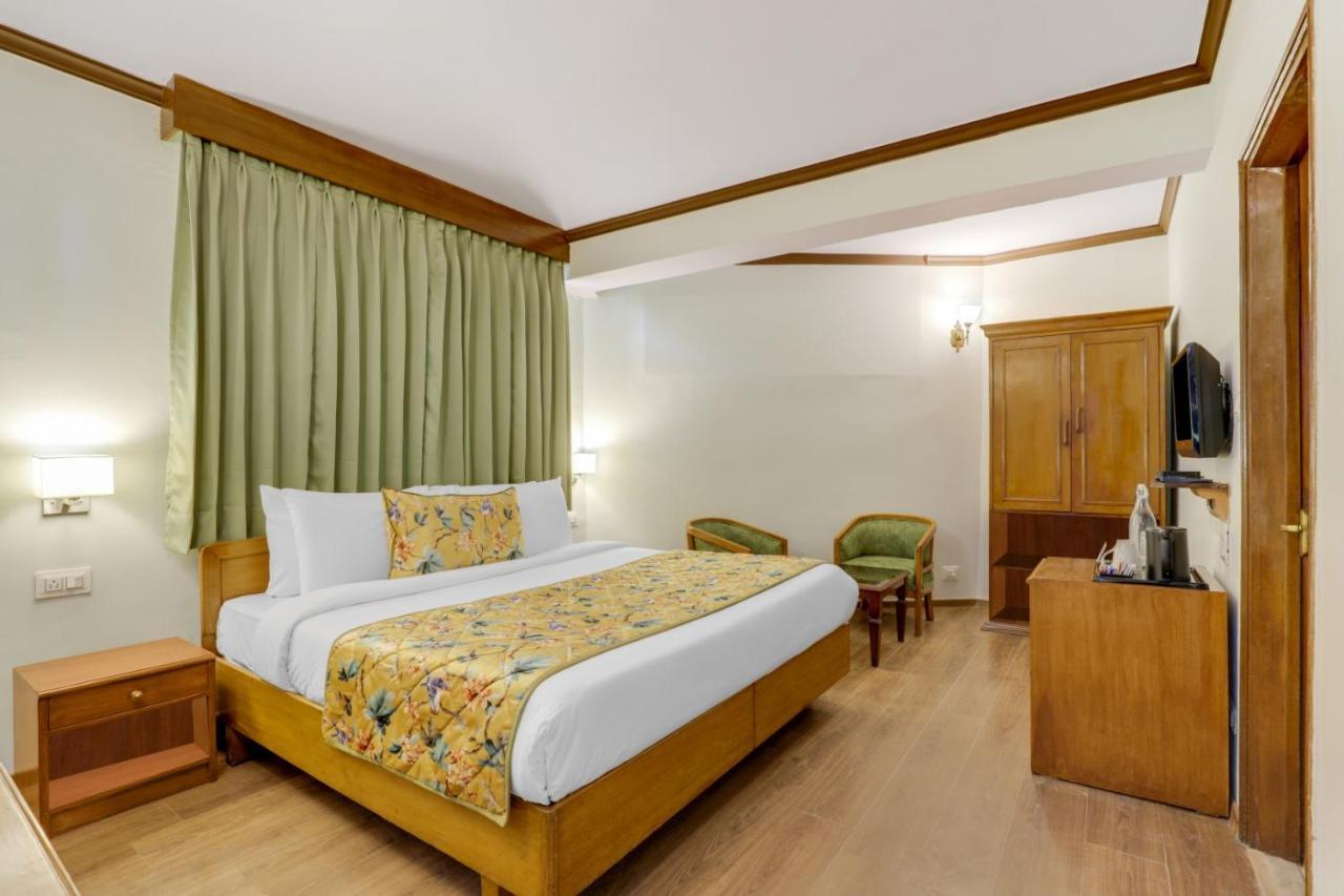 Summit Le Royale Hotel, Shimla Bagian luar foto
